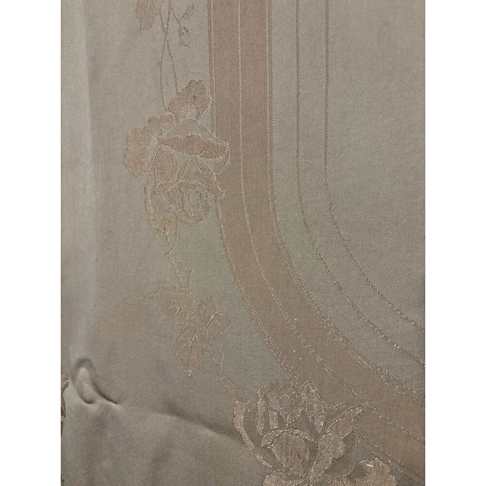 Vtg Salmon Light Pink Damask Tablecloth Rose Flowers Leaves Ivy 60” x 94”